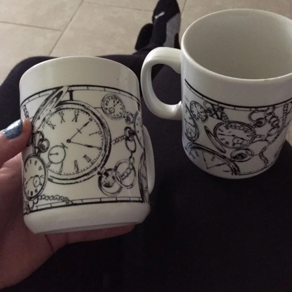 2 mugs